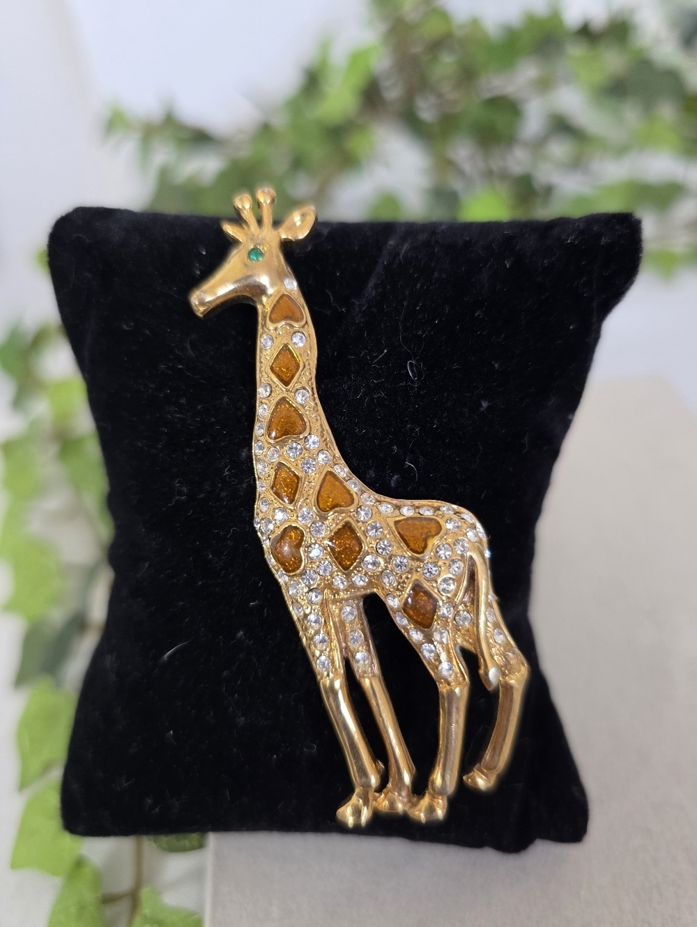 Vintage 80s Gold Giraffe Brooch Pin